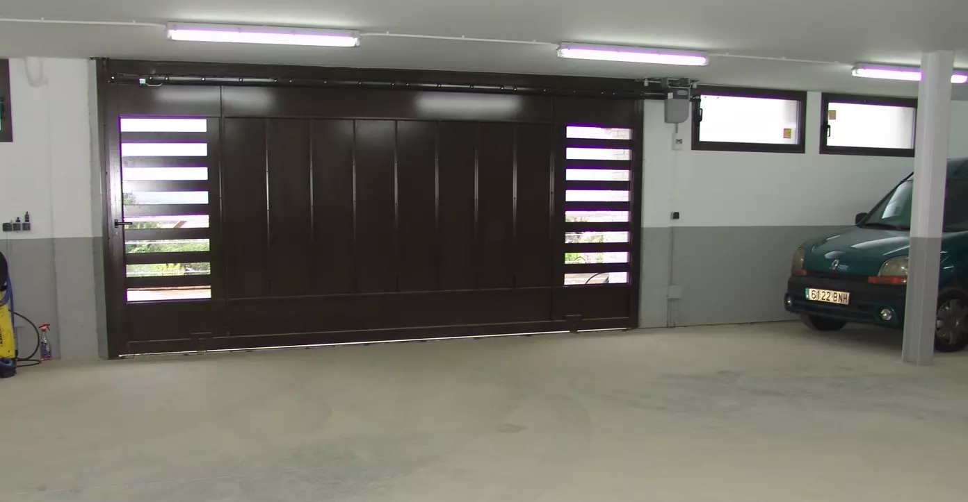 puerta garaje corredera Puertas correderas garaje 脕vila